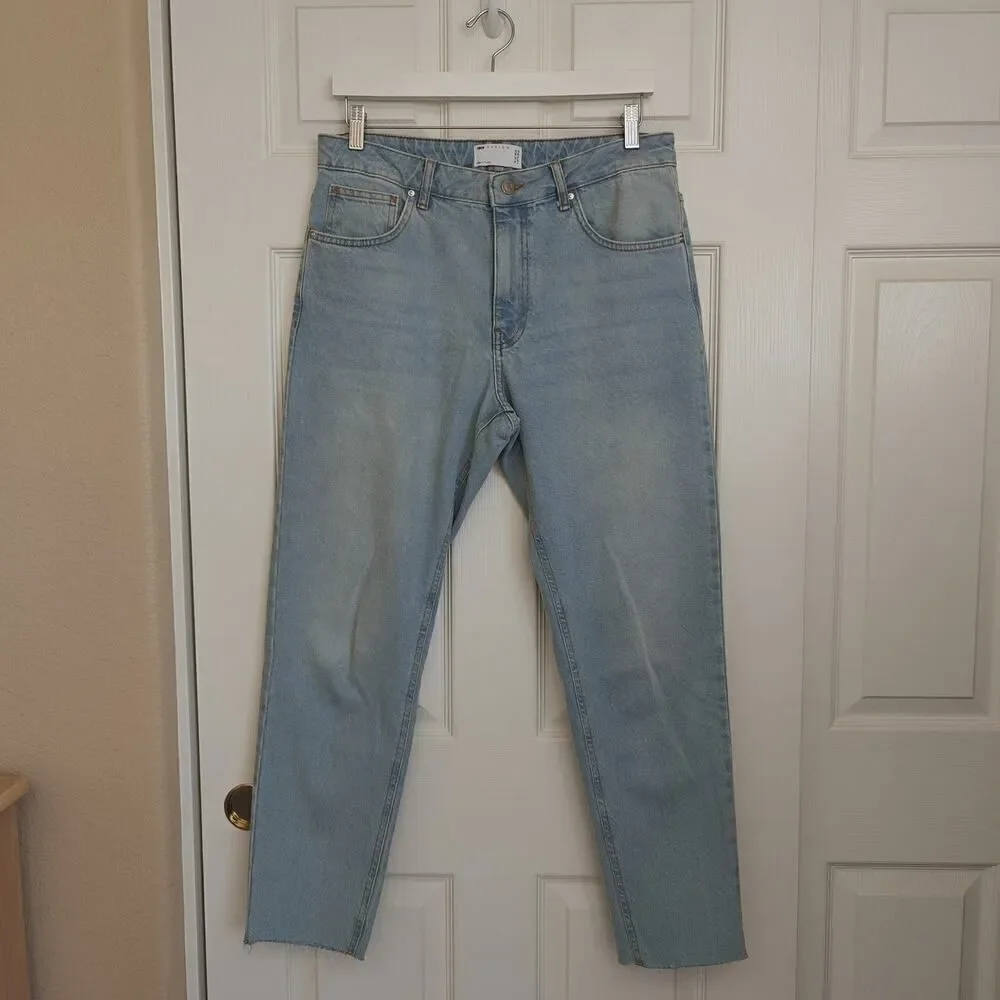 ASOS DESIGN tapered jeans sz 32